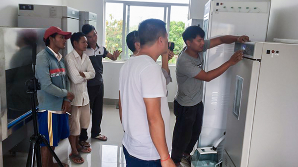 银河yh988育种信息化设备落户中—柬农业促进中心